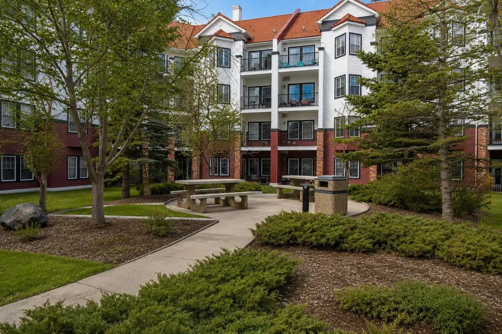 60 Royal Oak Plaza NW Calgary AB T3G 0A7