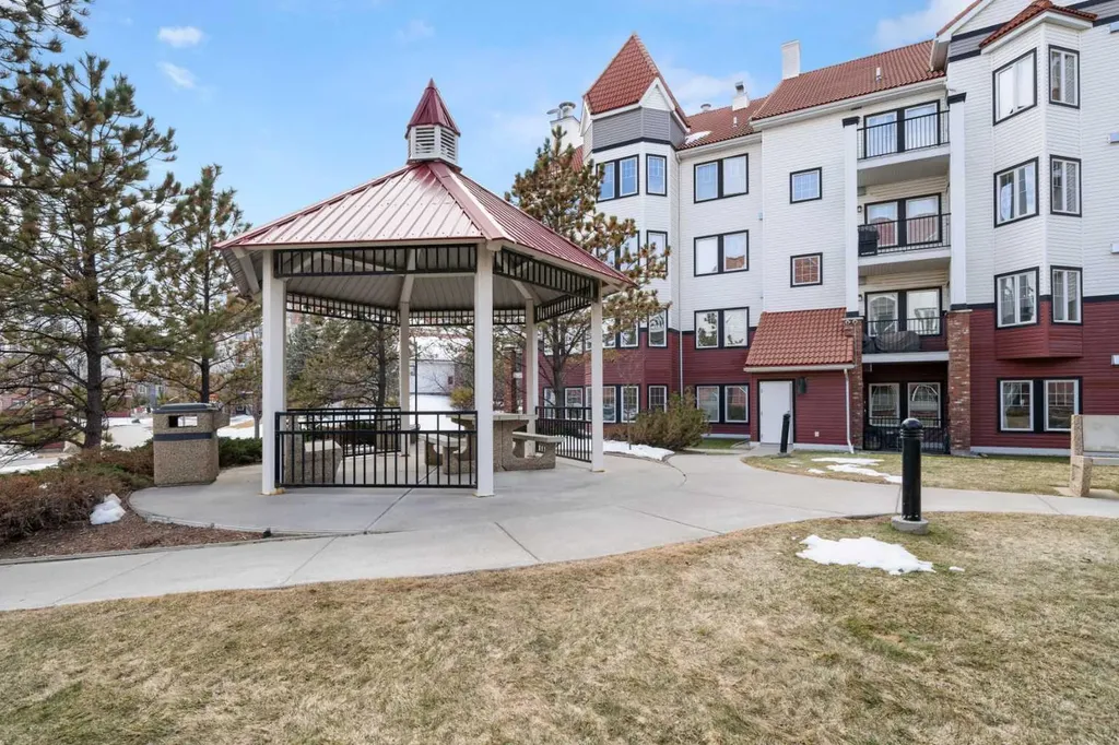 60 Royal Oak Plaza NW Calgary AB T3G 0A7