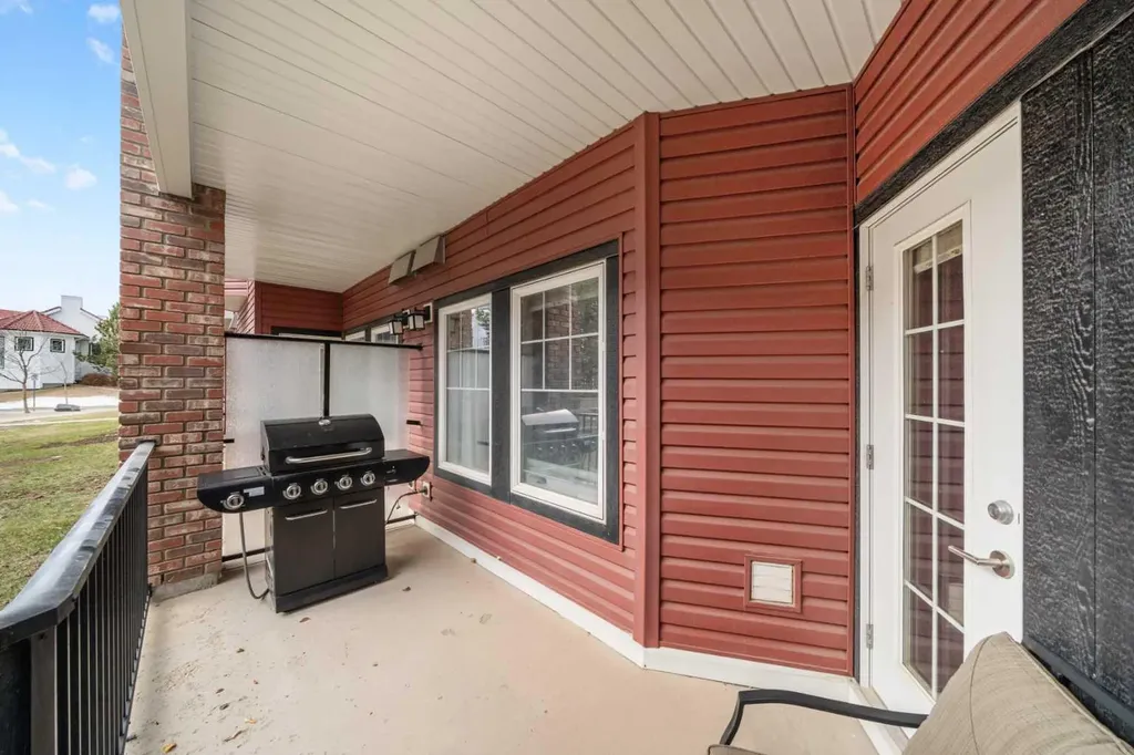 60 Royal Oak Plaza NW Calgary AB T3G 0A7