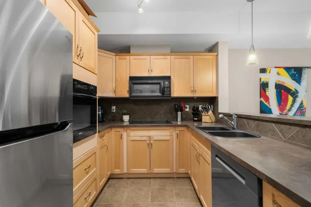 60 Royal Oak Plaza NW Calgary AB T3G 0A7