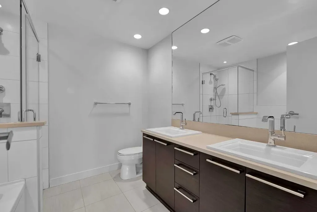 222 Riverfront Avenue SW Calgary AB T2P 0X2