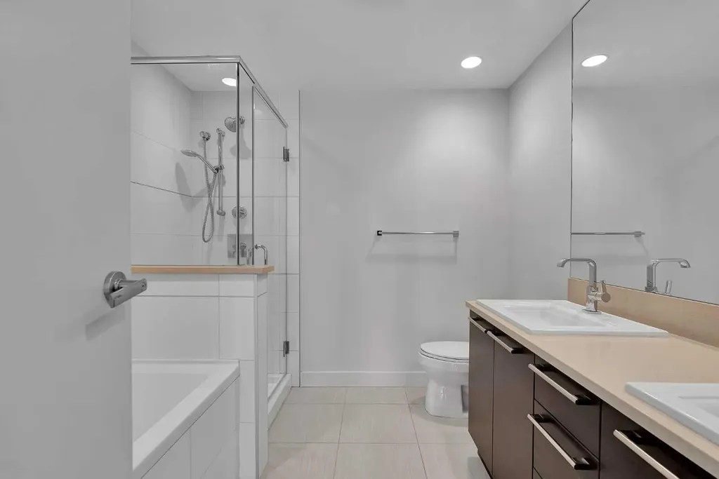 222 Riverfront Avenue SW Calgary AB T2P 0X2
