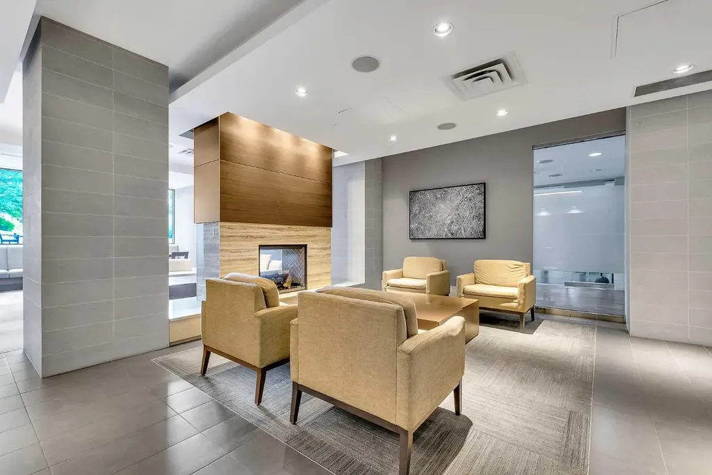 222 Riverfront Avenue SW Calgary AB T2P 0X2