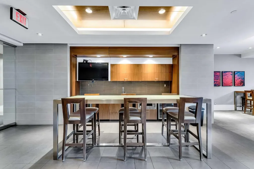 222 Riverfront Avenue SW Calgary AB T2P 0X2