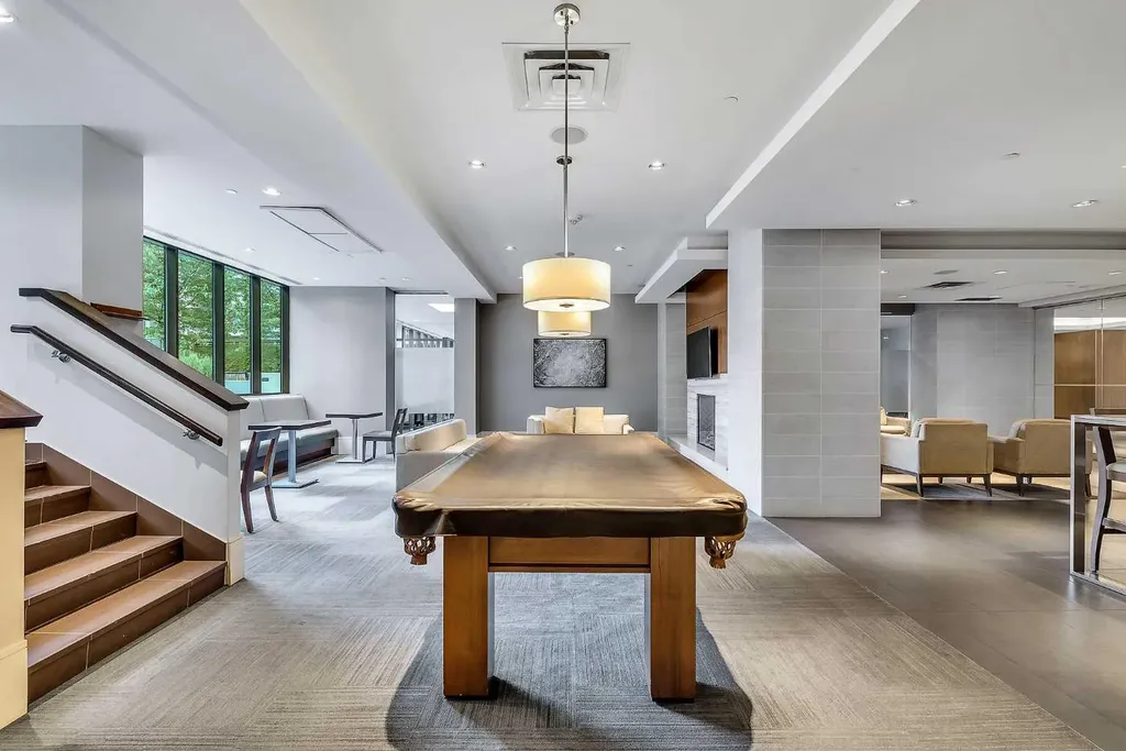 222 Riverfront Avenue SW Calgary AB T2P 0X2