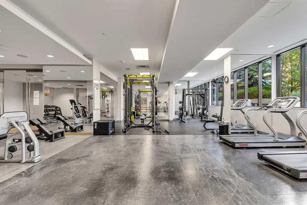 222 Riverfront Avenue SW Calgary AB T2P 0X2