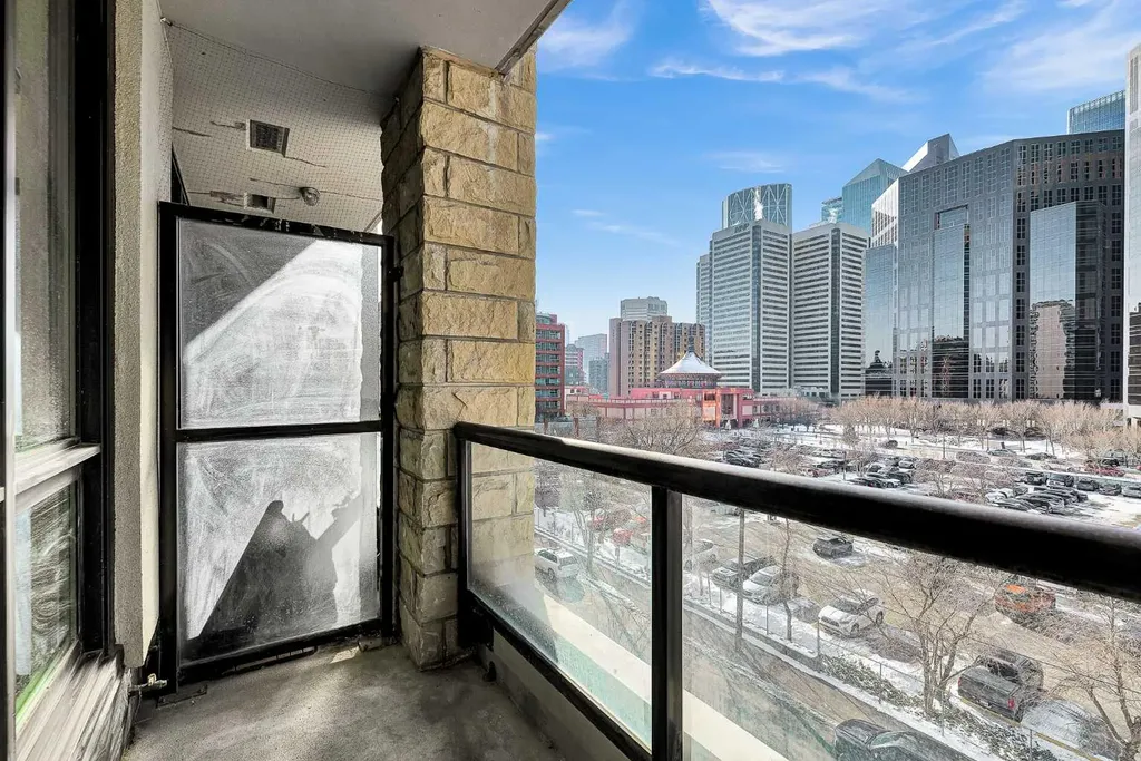 222 Riverfront Avenue SW Calgary AB T2P 0X2