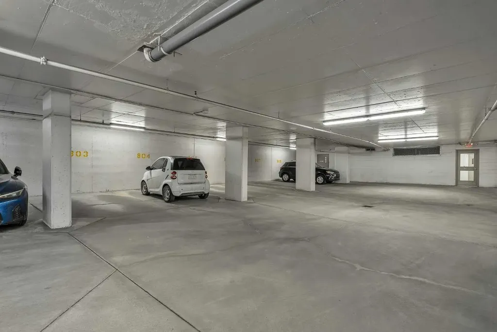 222 Riverfront Avenue SW Calgary AB T2P 0X2