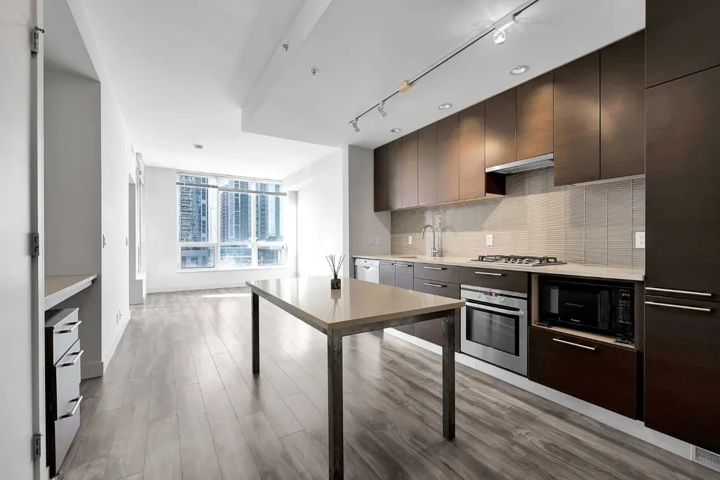 222 Riverfront Avenue SW Calgary AB T2P 0X2