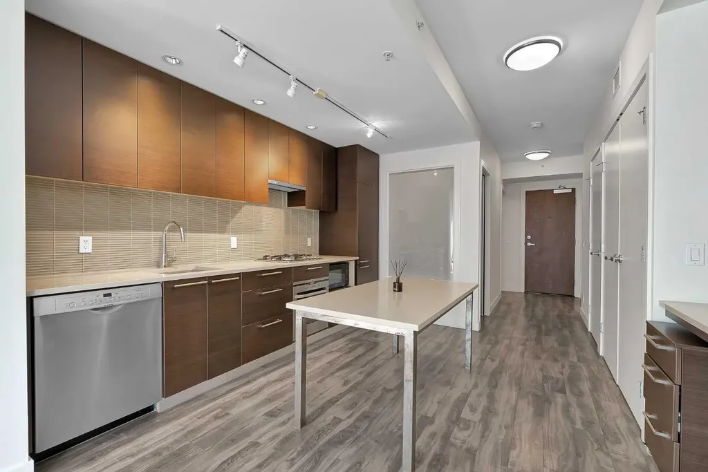 222 Riverfront Avenue SW Calgary AB T2P 0X2