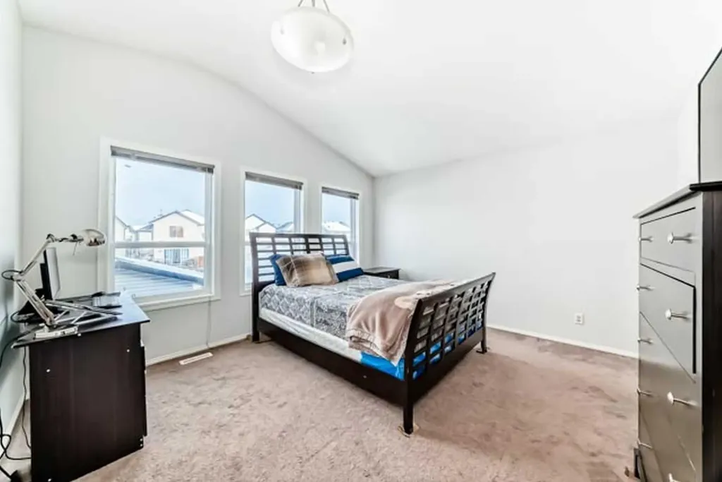 9275 Saddlebrook Drive NE Calgary AB T3J 5M5
