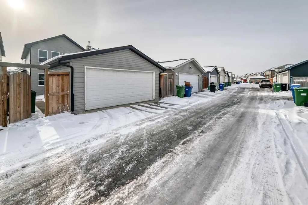 9275 Saddlebrook Drive NE Calgary AB T3J 5M5