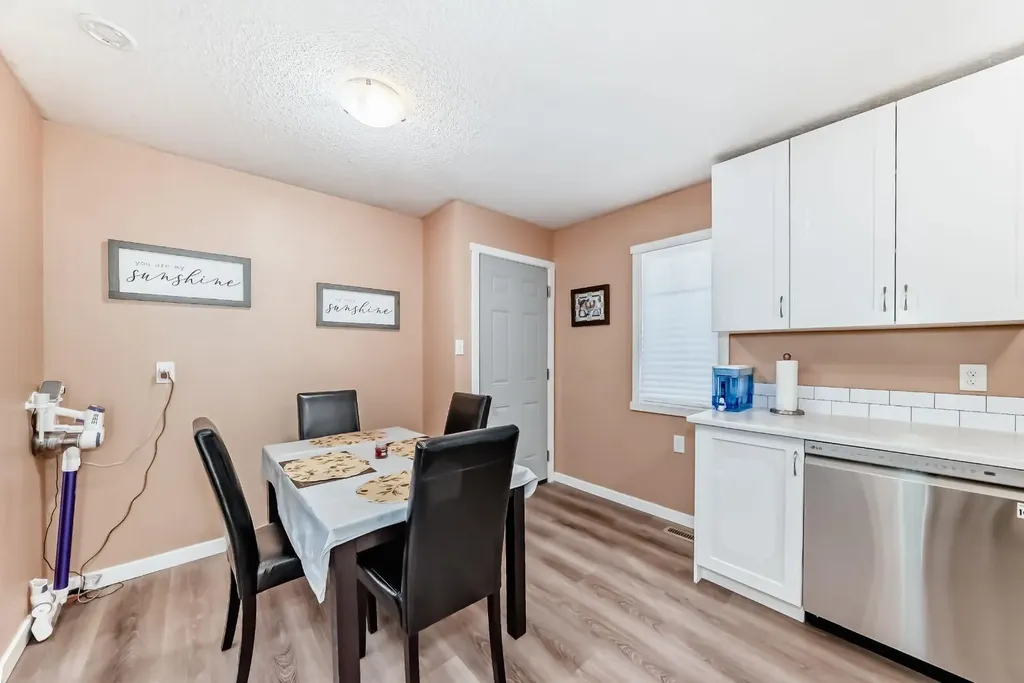 3221 32a Avenue SE Calgary AB T2B0J6