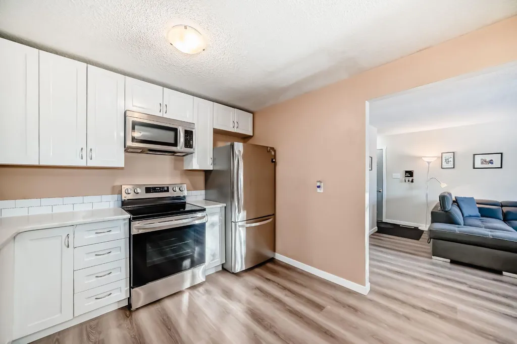 3221 32a Avenue SE Calgary AB T2B0J6