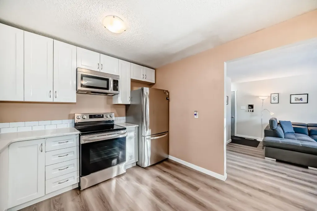 3221 32a Avenue SE Calgary AB T2B0J6