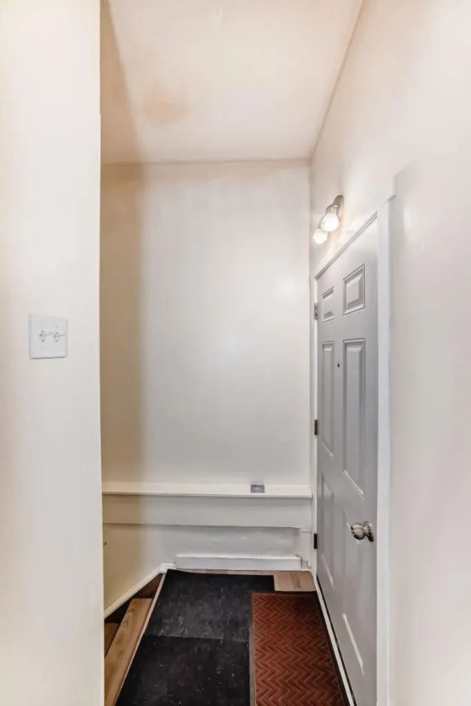 3221 32a Avenue SE Calgary AB T2B0J6