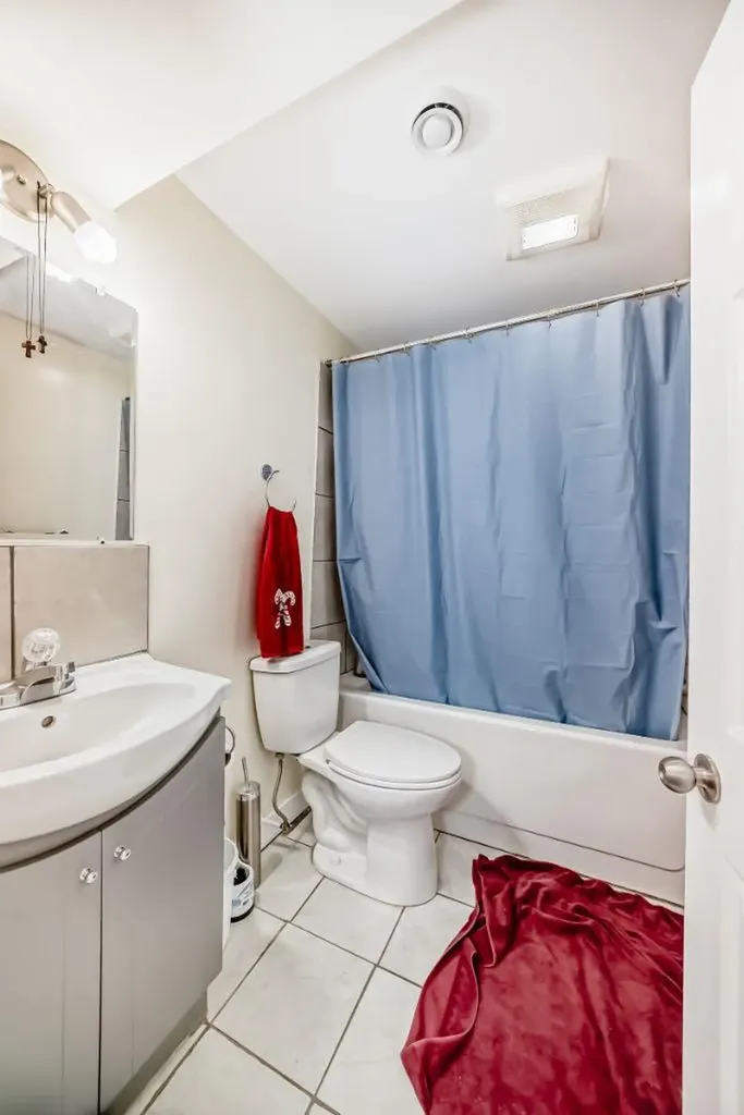 3221 32a Avenue SE Calgary AB T2B0J6