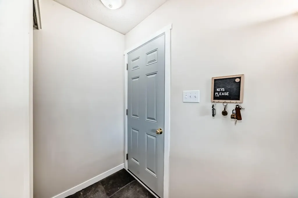 3221 32a Avenue SE Calgary AB T2B0J6