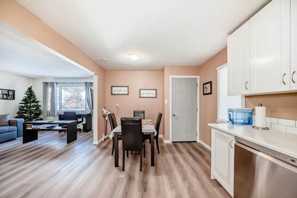 3221 32a Avenue SE Calgary AB T2B0J6