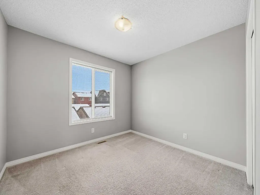89 Walgrove Rise SE Calgary AB T2X4E9