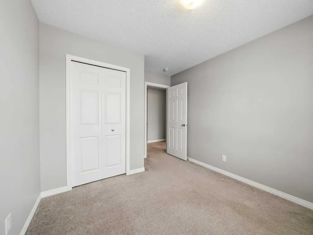 89 Walgrove Rise SE Calgary AB T2X4E9