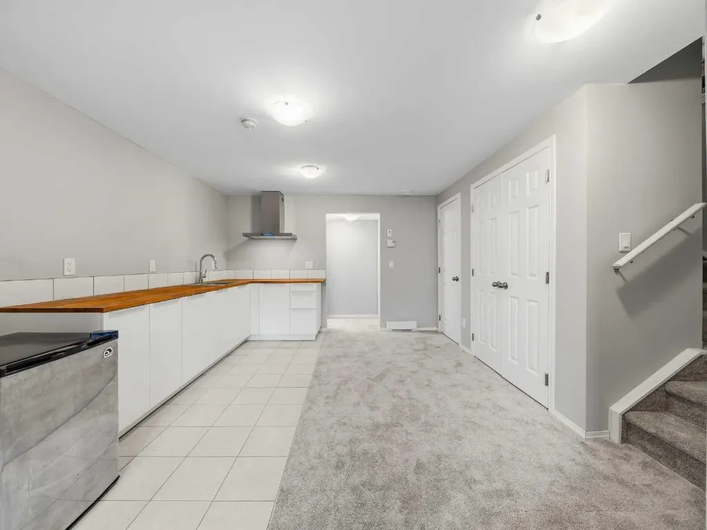 89 Walgrove Rise SE Calgary AB T2X4E9