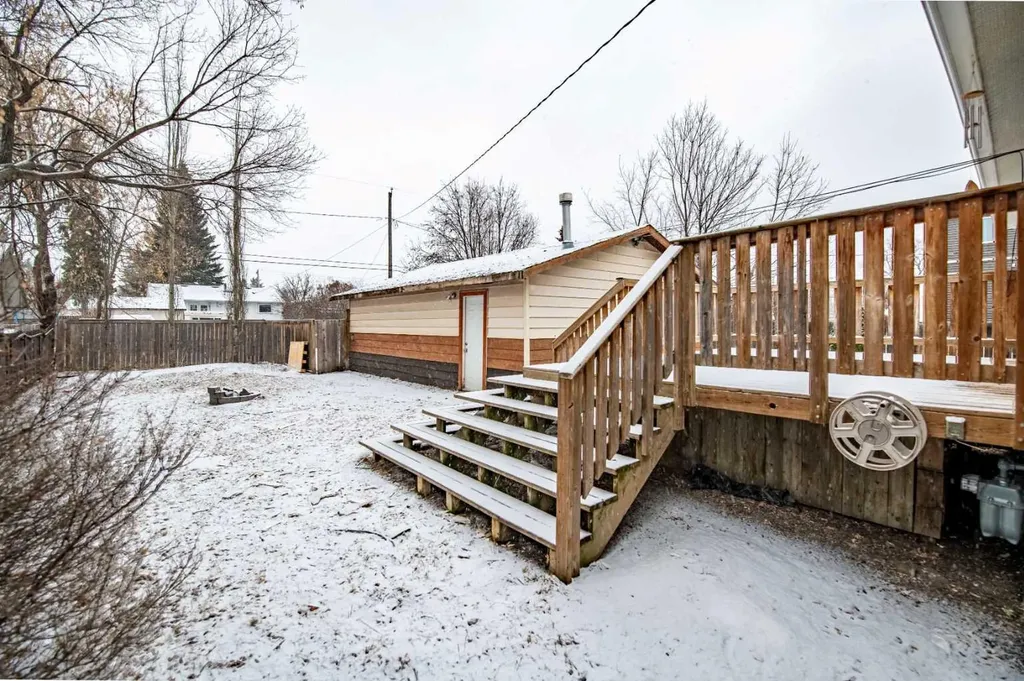 3725 45 Street Red Deer AB T4N1J3