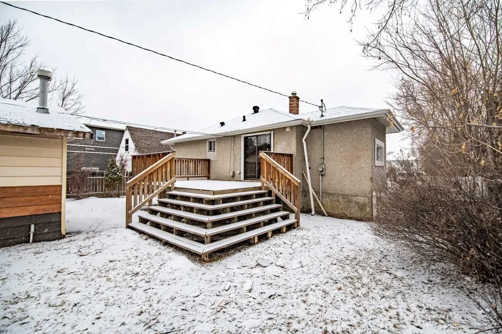 3725 45 Street Red Deer AB T4N1J3