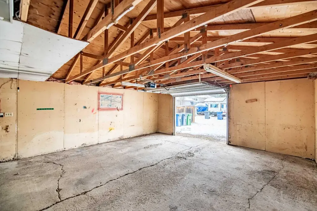 3725 45 Street Red Deer AB T4N1J3
