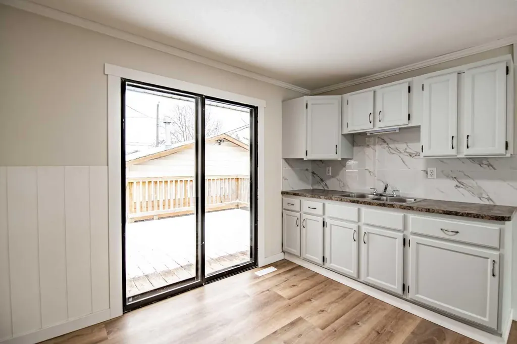 3725 45 Street Red Deer AB T4N1J3