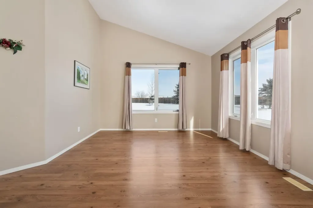 4539 69 Street Camrose AB T4V 5B3