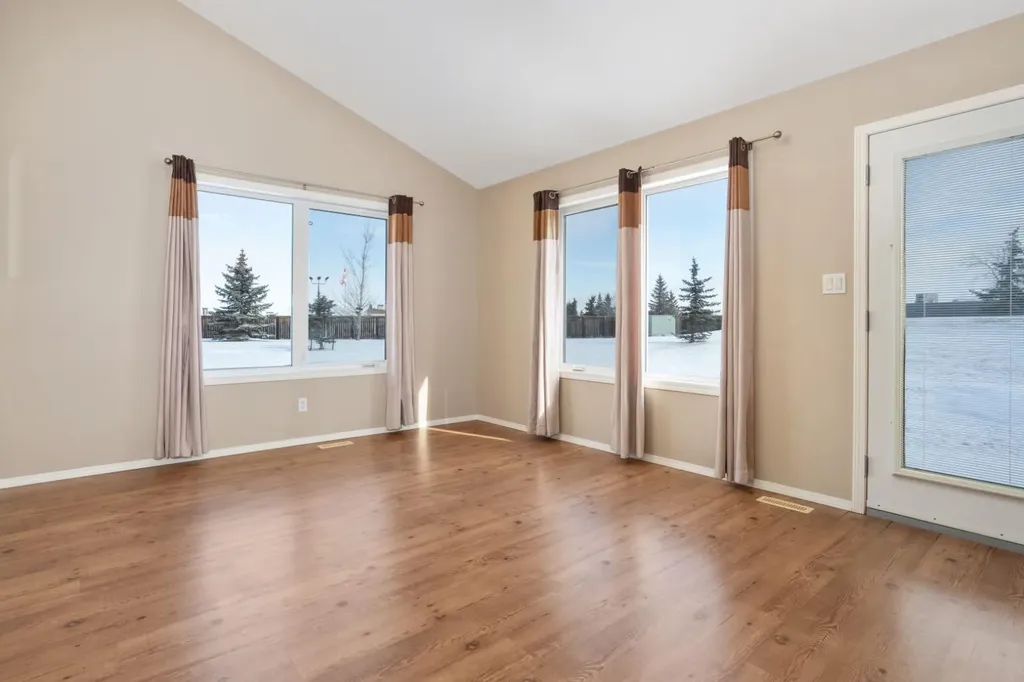 4539 69 Street Camrose AB T4V 5B3