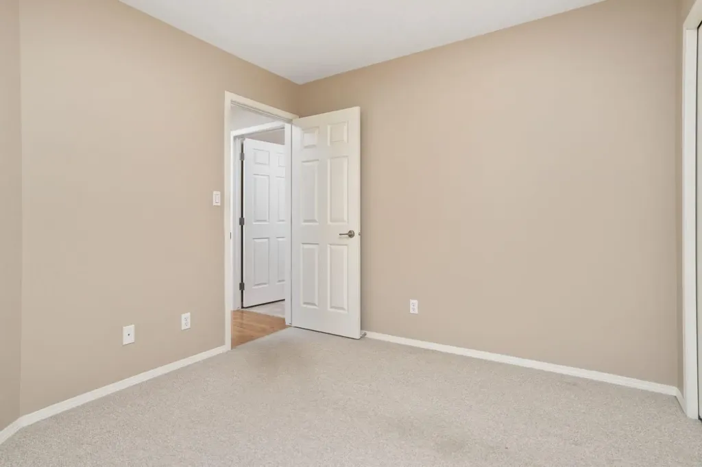 4539 69 Street Camrose AB T4V 5B3