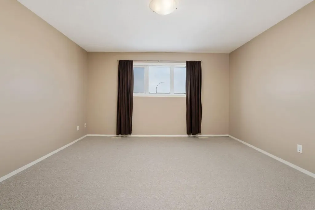 4539 69 Street Camrose AB T4V 5B3