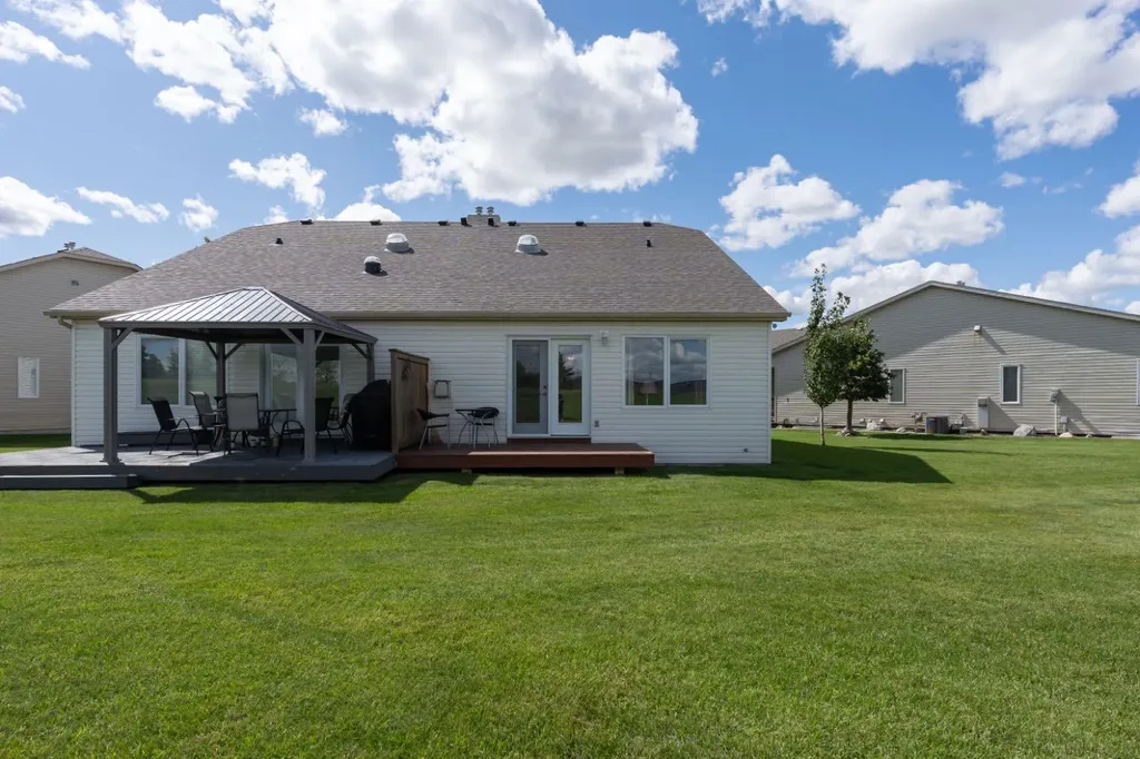 4539 69 Street Camrose AB T4V 5B3