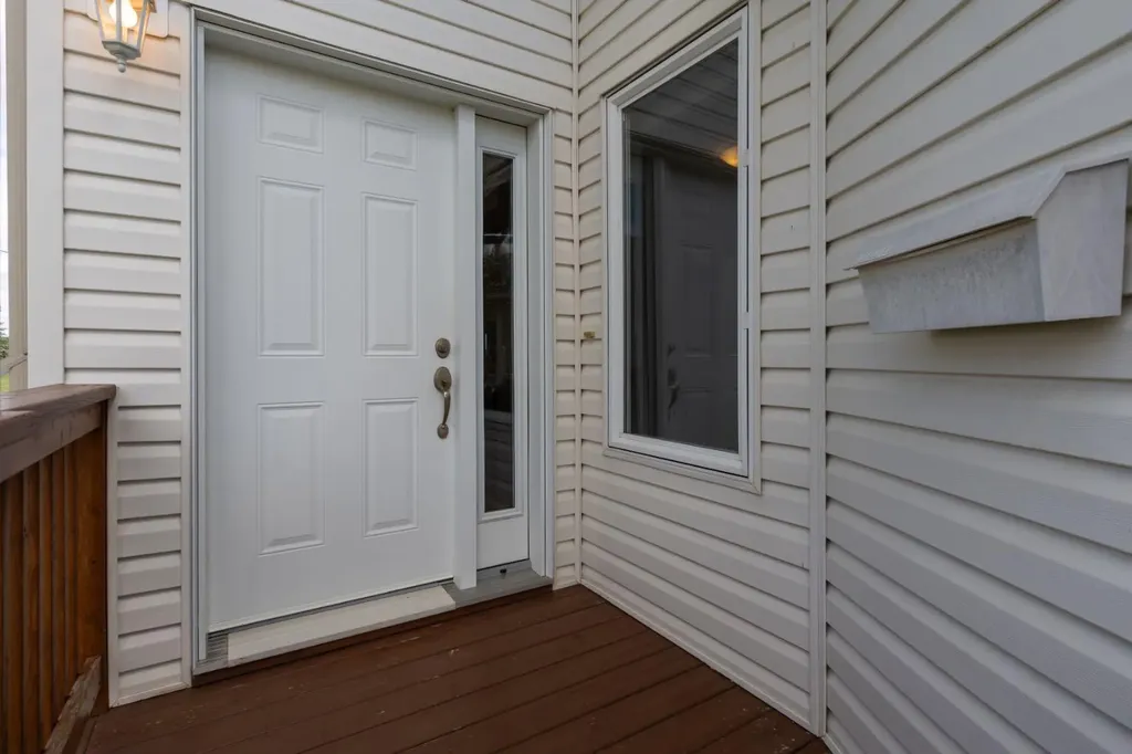 4539 69 Street Camrose AB T4V 5B3