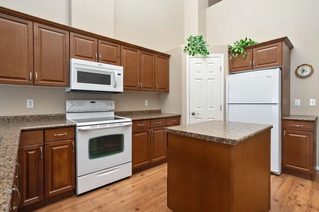 4539 69 Street Camrose AB T4V 5B3