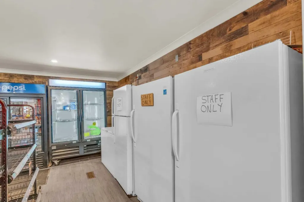 5204 579 Highway W Rural Mountain View County AB T0M2E0