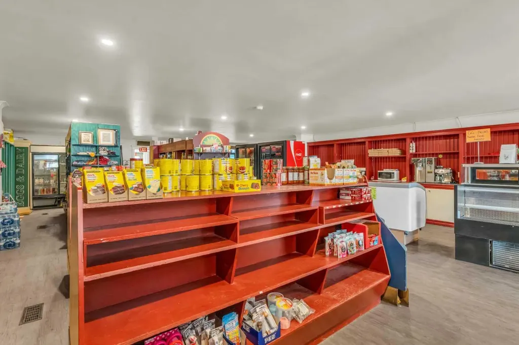 5204 579 Highway W Rural Mountain View County AB T0M2E0