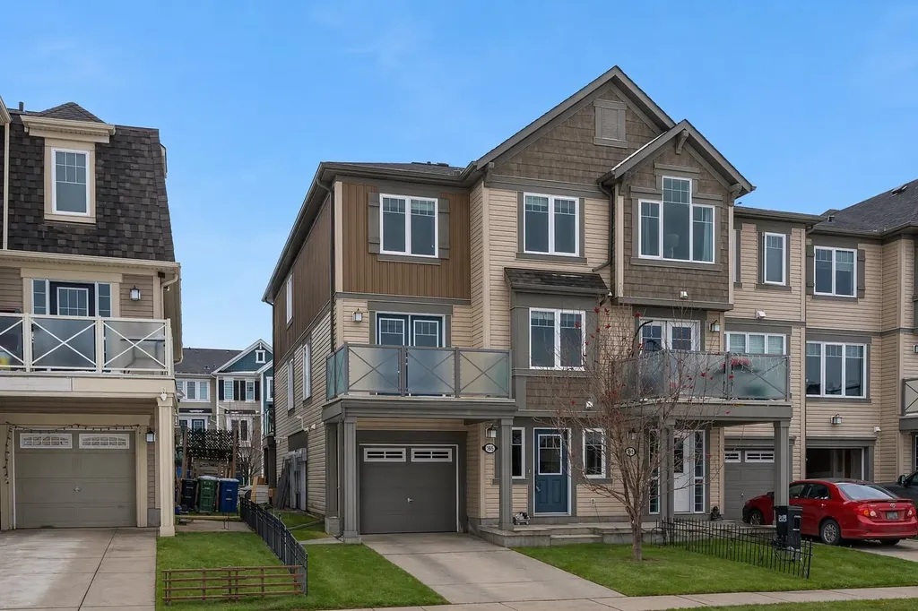 165 Windstone Avenue SW Airdrie AB T4B 3R3