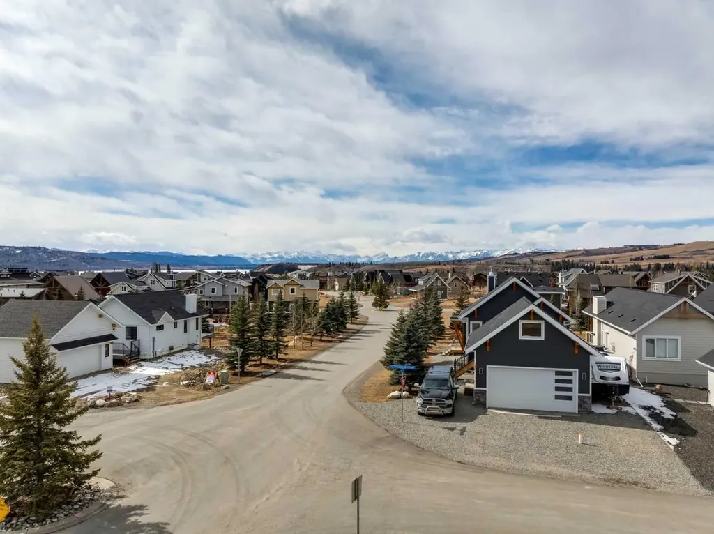 130 Cottageclub Court Rural Rocky View County AB T4C1B1