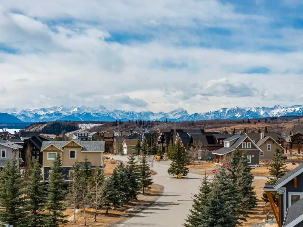 130 Cottageclub Court Rural Rocky View County AB T4C1B1