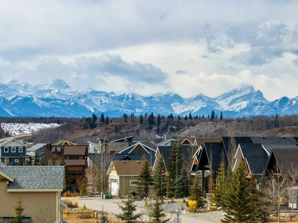 130 Cottageclub Court Rural Rocky View County AB T4C1B1