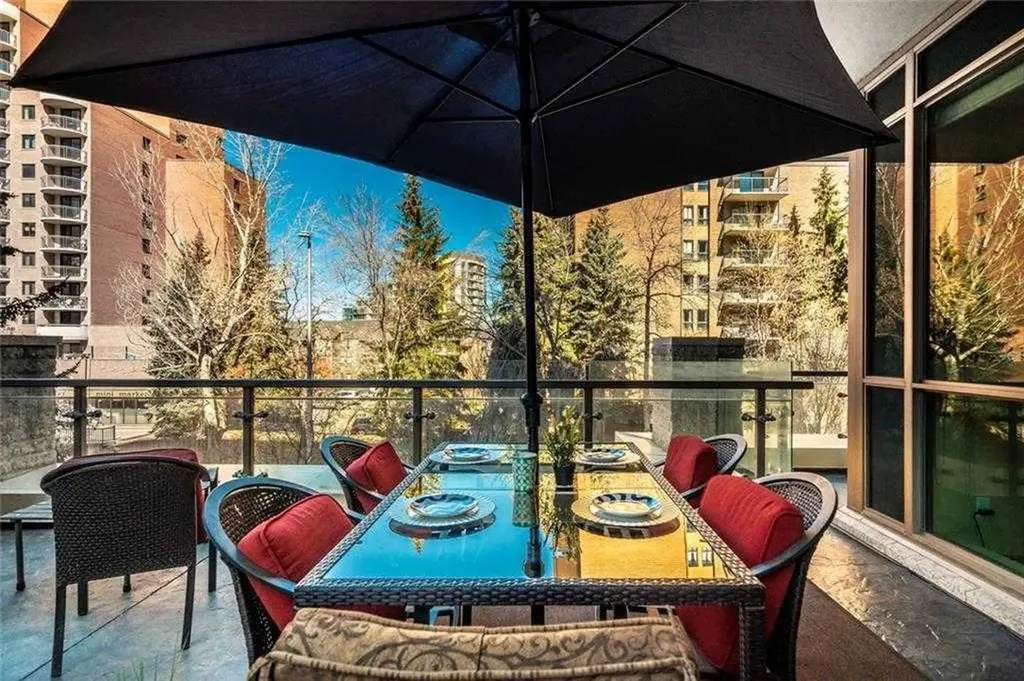 701 3 Avenue SW Calgary AB T2P 5R3
