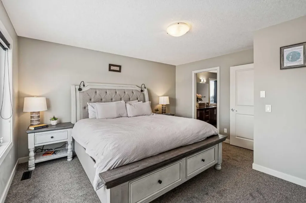 4 Drake Landing Gate Okotoks AB T1S 0E5