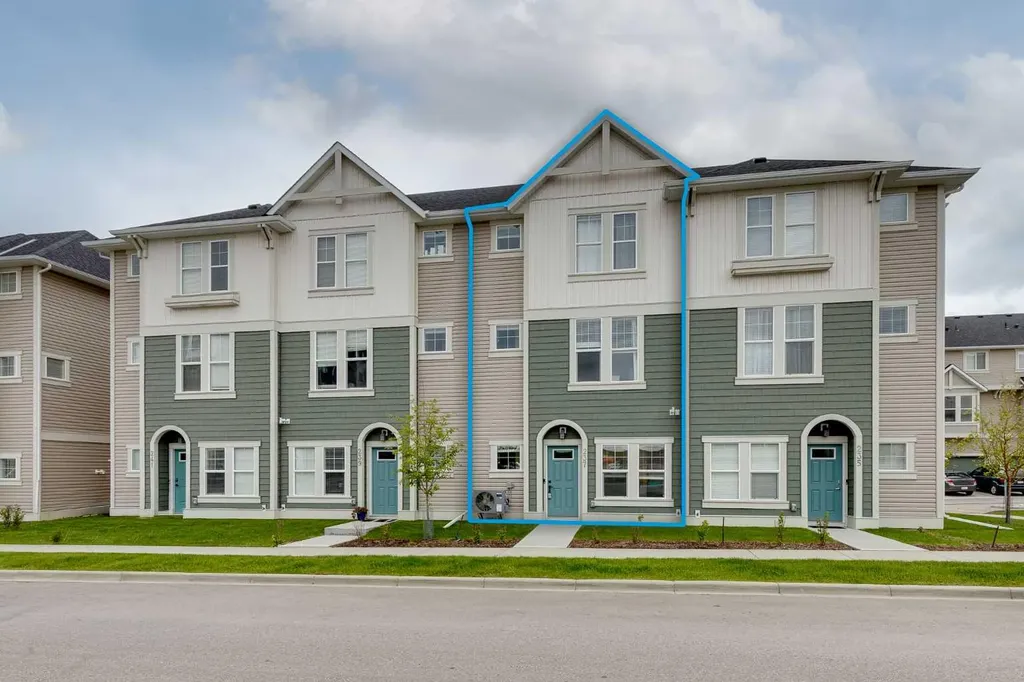 237 South Point Park SW Airdrie AB T4B 5G8