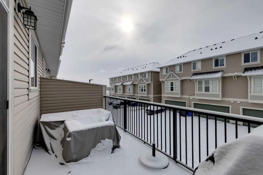 237 South Point Park SW Airdrie AB T4B 5G8