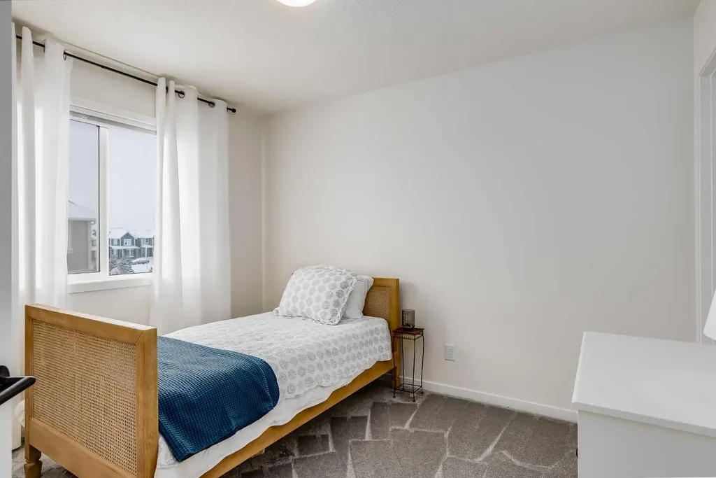 237 South Point Park SW Airdrie AB T4B 5G8