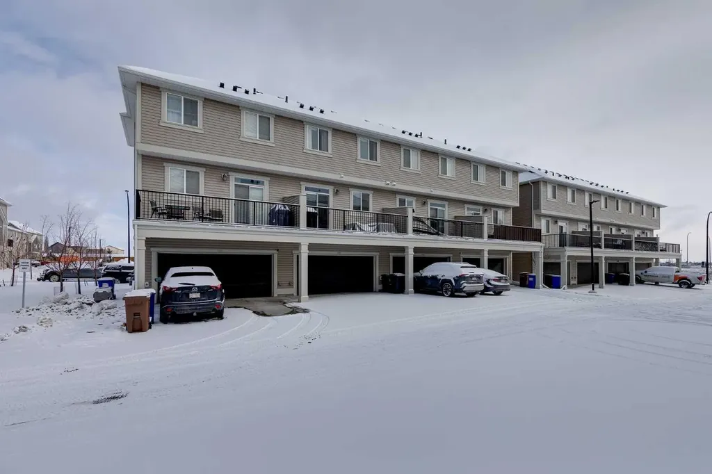 237 South Point Park SW Airdrie AB T4B 5G8