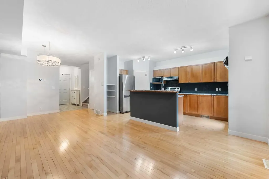 1620 27 Avenue SW Calgary AB T2T 1G6